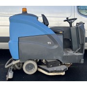 HIRE Mg85 B 32"/85cm scrub-dry rider 1 WEEK